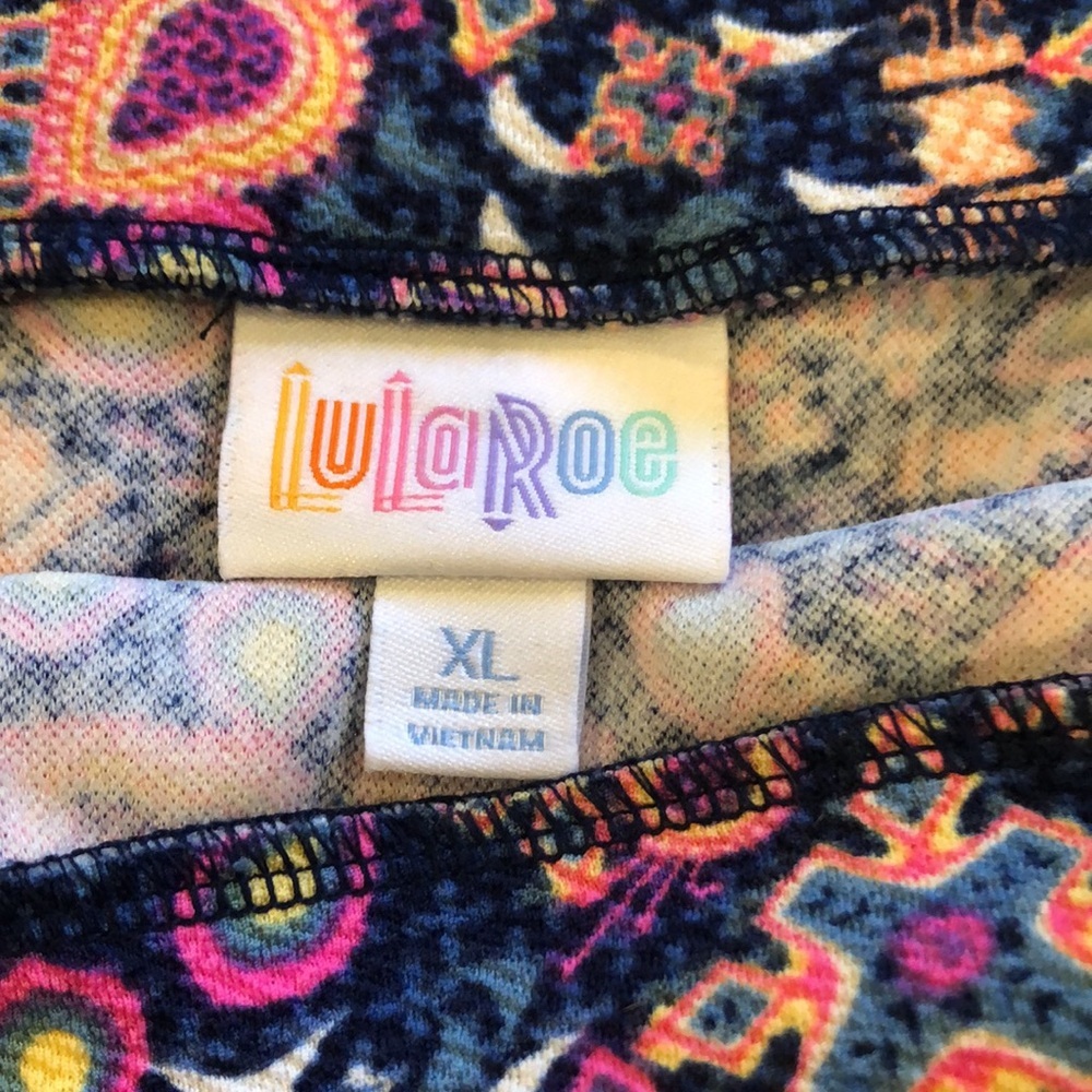 LulaRoe Skirt - Picture 4 of 4